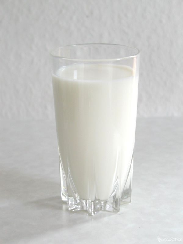Mléko způsobuje vyrážky, autor: Milk_glass